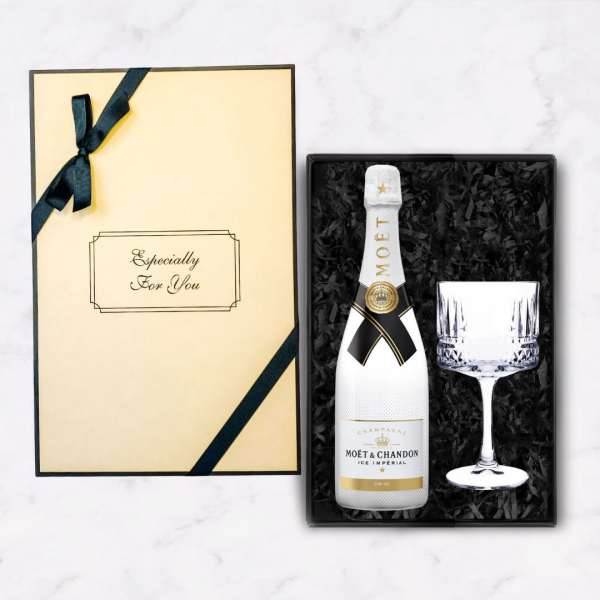 CHAMPÁN MOET & CHANDON ICE IMPERIAL DEMI SEC DE AMOR EN CAJA DE MADERA -  REGALO ORIGINAL PARA HOMBRE - Ideas de regalos para San Valentin. Botellas  de